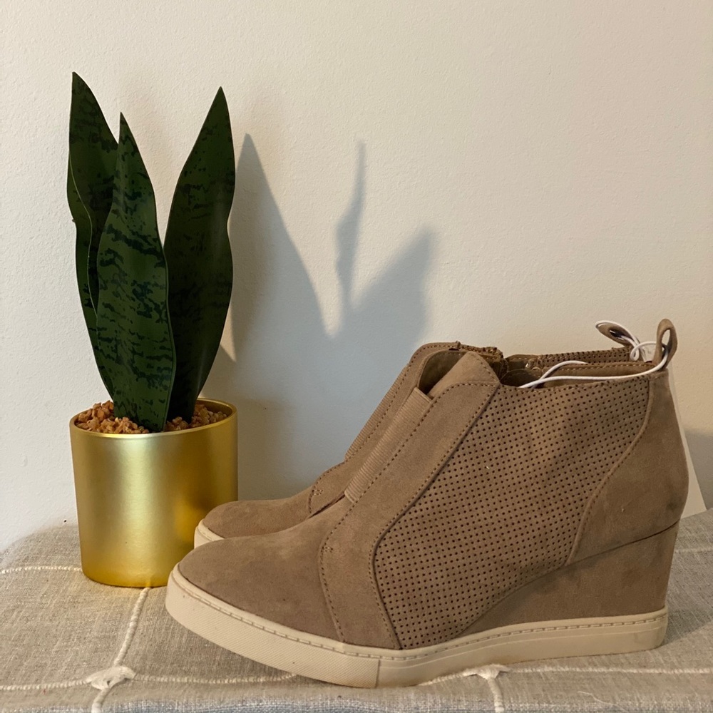 A New Day beige wedge booties